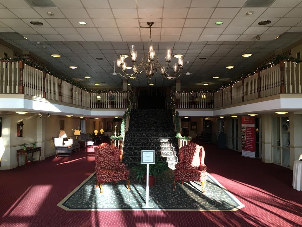 Ramada Conference Center Hotel มอร์แกนทาวน์ ภายนอก รูปภาพ