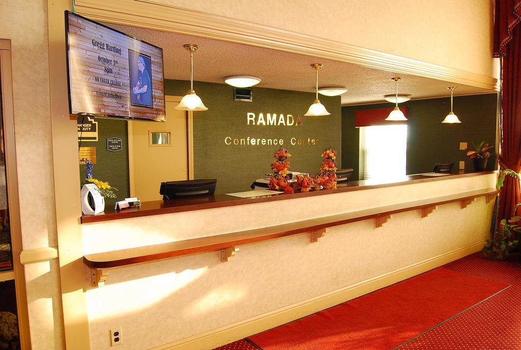 Ramada Conference Center Hotel มอร์แกนทาวน์ ภายนอก รูปภาพ